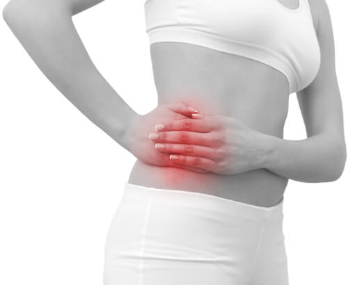 Uno dei sintomi principali di un attacco di appendicite è un forte dolore all'addome