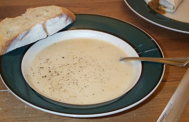 Zuppa di cipolla e aglio per combattere l'influenza