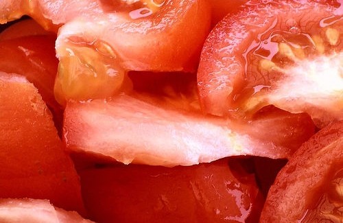 Come trarre beneficio mangiando pomodori?
