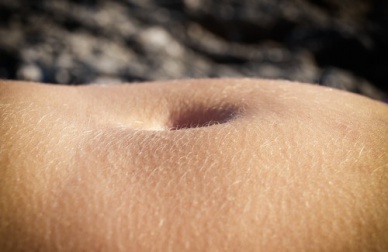 Ombelico: una grande fonte di batteri