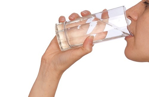 Più di 40 motivi per bere più acqua