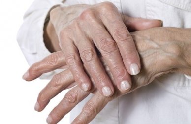 Rimedi naturali per le mani screpolate