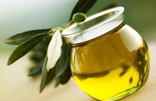 olio d'oliva per fare una crema dalle proprietà analgesiche