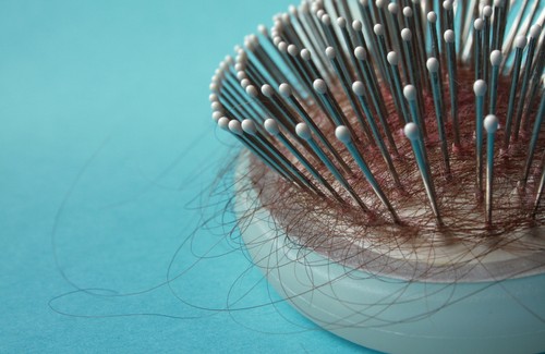 La caduta dei capelli: è possibile frenarla?