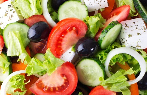 Dimagrire con le insalate: trucchi e ricette