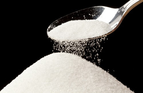 Lo zucchero fa male? Danni e conseguenze
