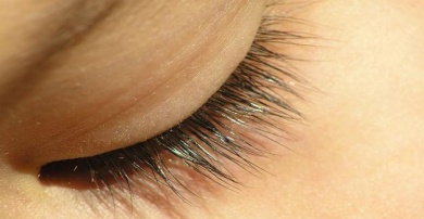 Ciglia sane e belle in pochi semplici passi