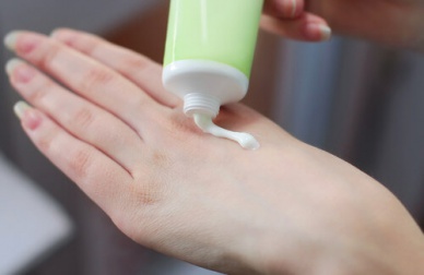 Trucchi per mani morbide e senza macchie