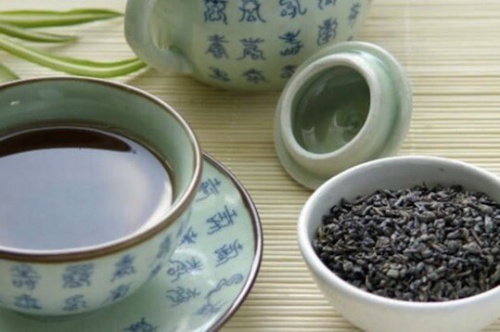 il-tè-oolong