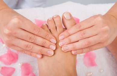 Piedi perfetti con rimedi naturali e consigli