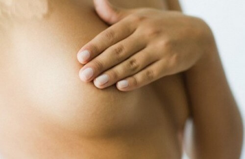 Perché il seno prude o fa male?