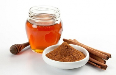 Il miele e la cannella: 7 benefici di questo connubio