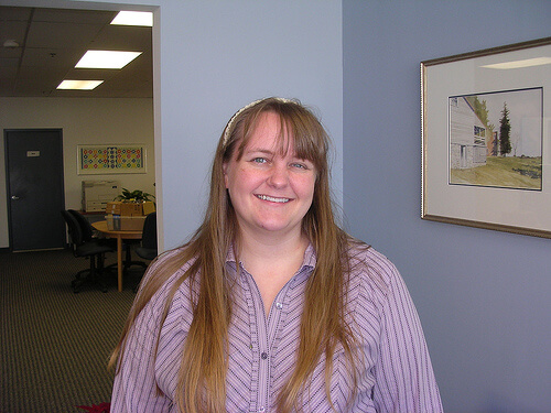 Donna con capelli lunghi