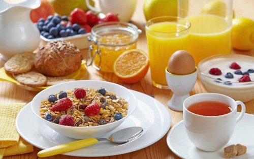 Per una dieta efficace, dovete sempre fare una colazione abbondante e sana