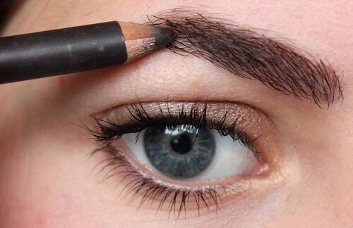 definire sopracciglia a matita