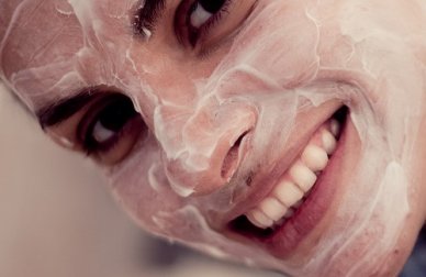 Una maschera facciale per ogni giorno della settimana