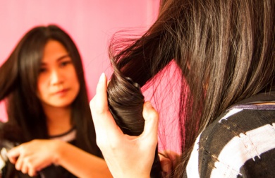 Come piastrare i capelli senza maltrattarli?
