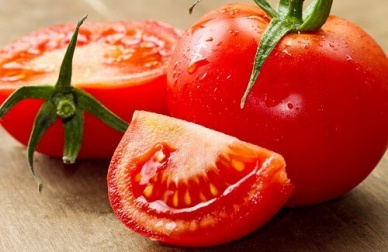Abbassare la pressione alta con il pomodoro