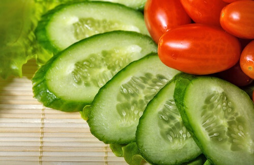 Insalata di cetriolo e pomodoro