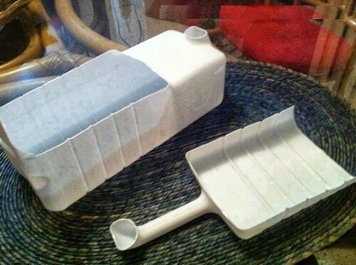 riciclare bottiglie creando paletta