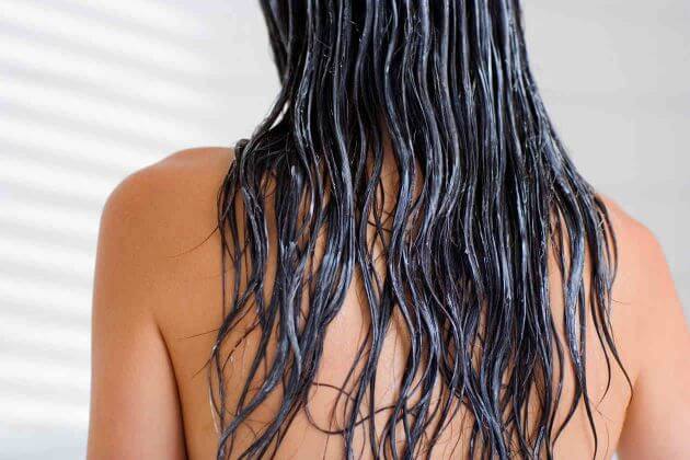 Come lavare i capelli senza lo shampoo Come lavare i capelli senza lo shampoo