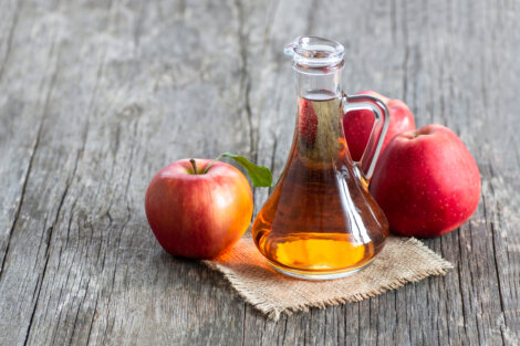 Usi dell'aceto di mele come trattamento di bellezza