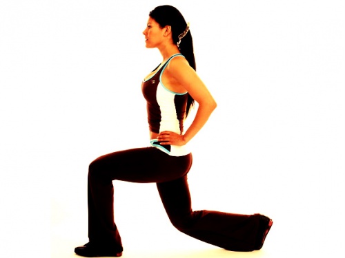 affondi per tonificare e modellare i glutei