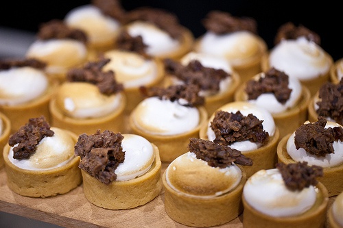 dolci e frutta secca sono considerati degli afrodisiaci naturali