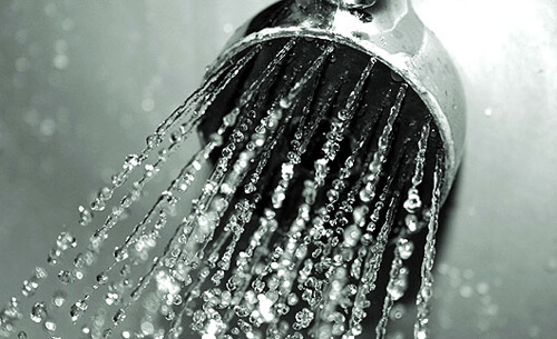 Fa bene lavarsi con l’acqua fredda? Fa bene lavarsi con l’acqua fredda?