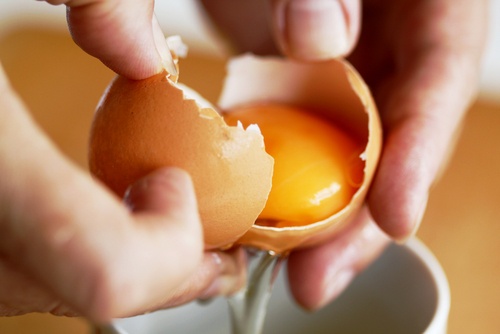 la membrana dell'uovo è un ottimo rimedio per il trattamento dei foruncoli