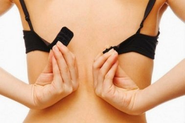 Il reggiseno contribuisce allo sviluppo del cancro al seno?