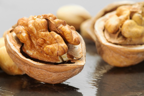 le noci sono ricche di acidi grassi omega-3