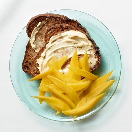 pane e mango per colazione