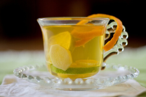 Infuso di zenzero e limone per pulire le mucose