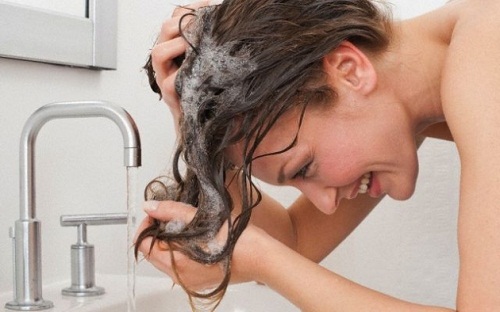 Quanto spesso bisogna lavare i capelli?
