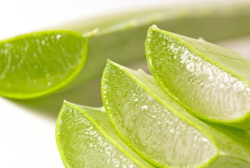 aloe vera per sbiancare i denti