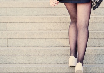 Salire le scale vi piace? Scoprite i benefici di farlo