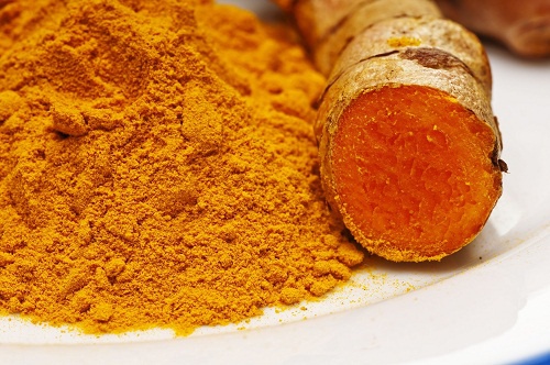curcuma per trattare i dolori articolari