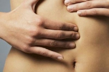 Soffrire di gas intestinali non serve, ecco cause e rimedi