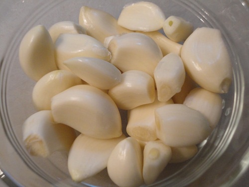 I benefici curativi del succo d'aglio