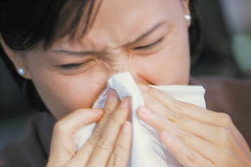 Un altro dei rimedi per russare è combattere le allergie