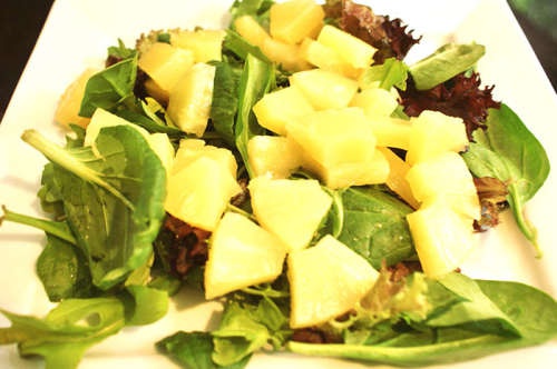 insalata di spinaci e ananas