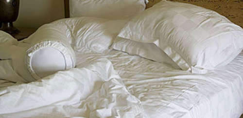 il letto è un ambiente favorevole alla crescita degli acari
