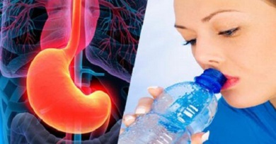 Bere acqua a stomaco vuoto: benefici