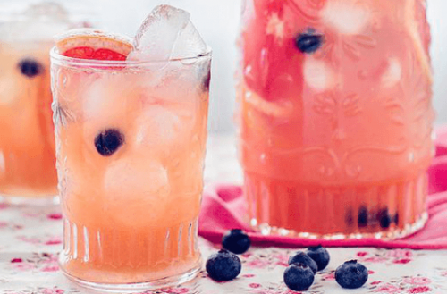 succo di pompelmo e more