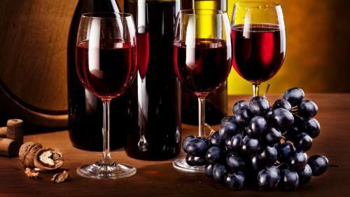 Vino rosso di diversi tipi