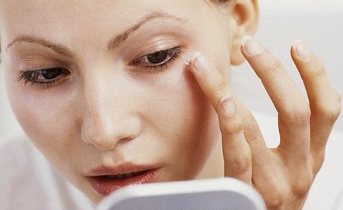 viso ringiovanito grazie alla maschera giapponese