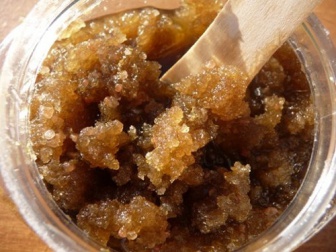 6 peeling naturali per una pelle radiosa