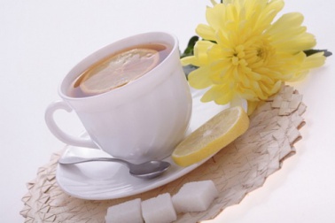 Tè con la scorza di limone: tutte le proprietà