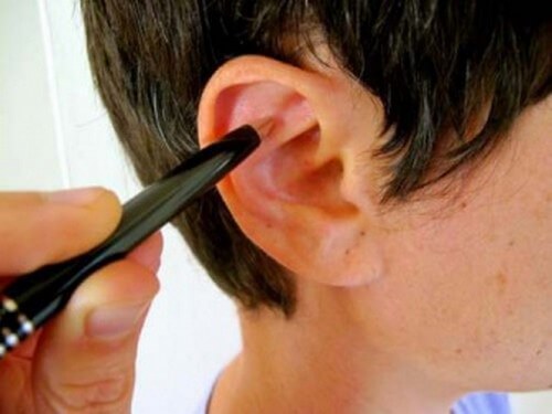 Ridurre lo stress massaggiando l’orecchio